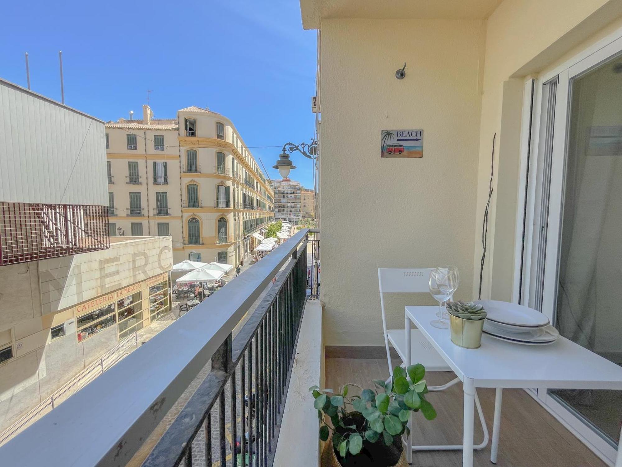 מאלגה Moderno Apartamento Plz De La Merced מראה חיצוני תמונה